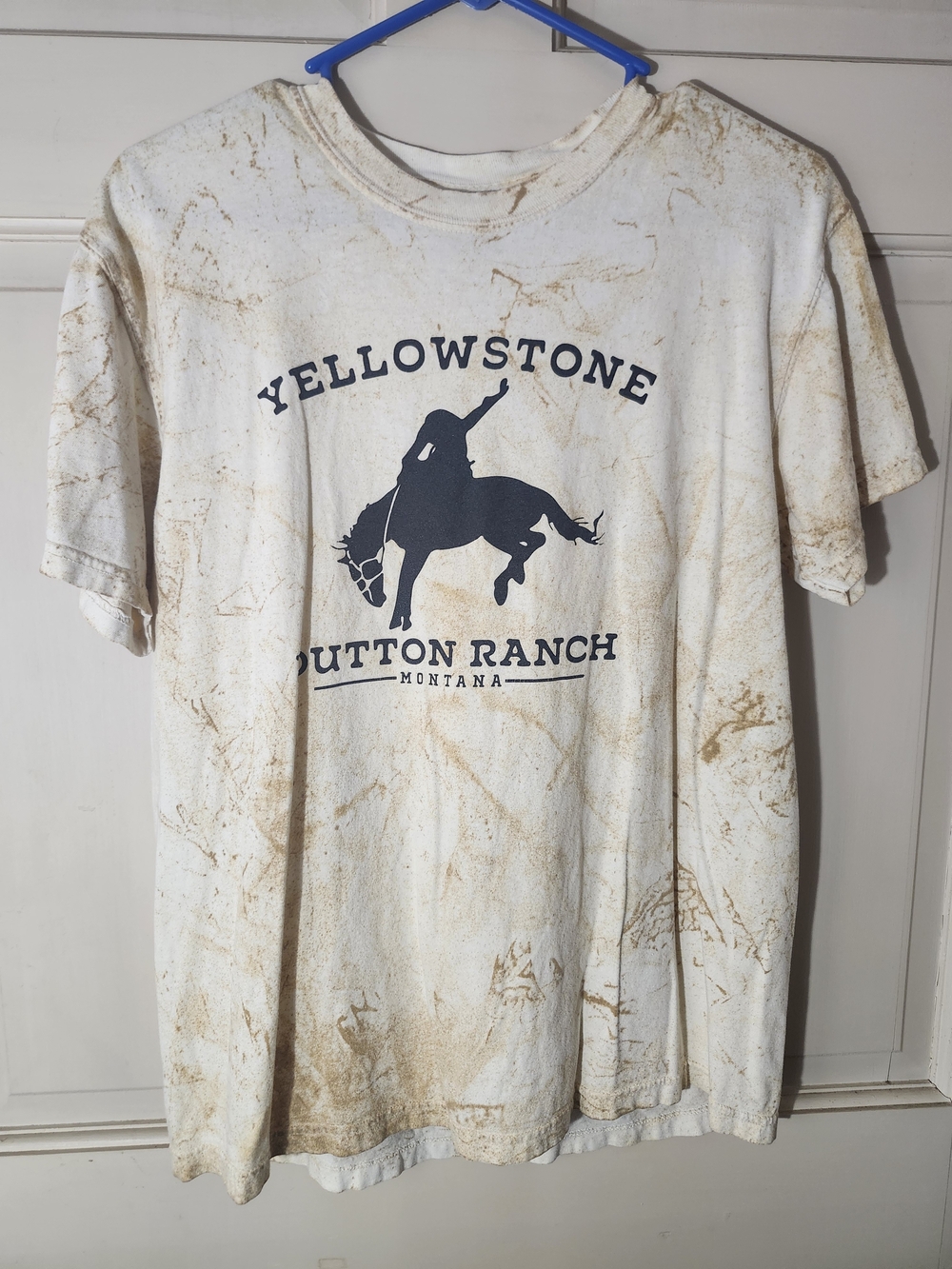 Yellowstone Button Ranch Graphic Crewneck T‑Shirt in Off-White